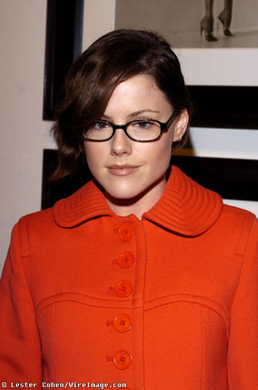 Kathleen Robertson Photos