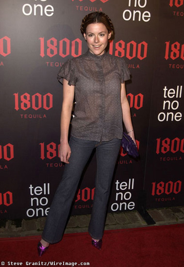 Kathleen Robertson Photos
