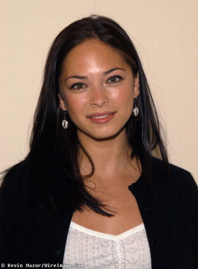 Kristin Kreuk Photos