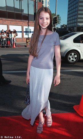 Michelle Trachtenberg Photos