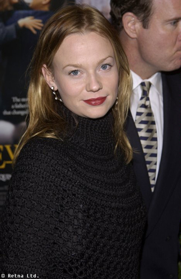 Samantha Mathis Photos