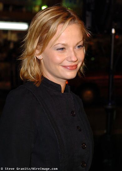 Samantha Mathis Photos