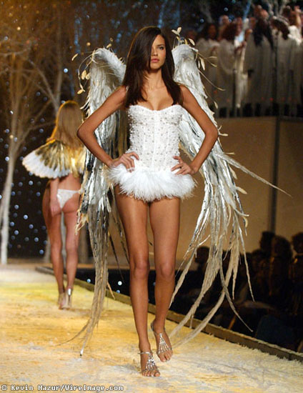 Adriana Lima Photos
