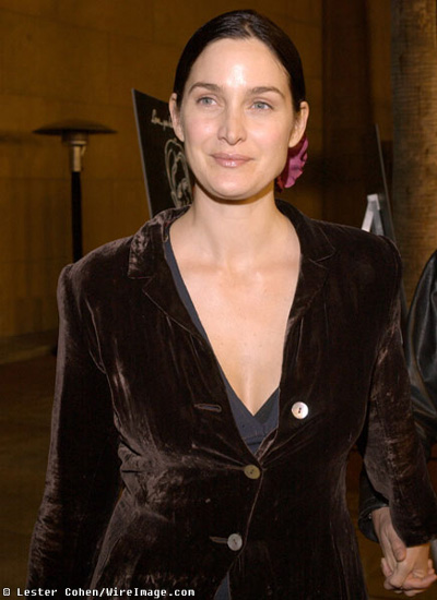 Carrie-Anne Moss Photos