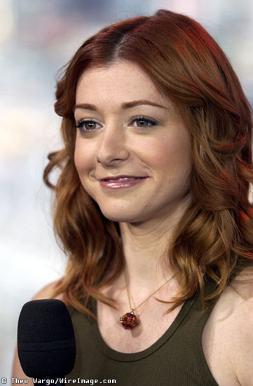 Alyson Hannigan Photos