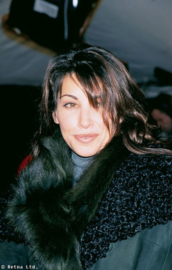 Gina Gershon Photos