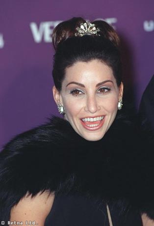 Gina Gershon Photos