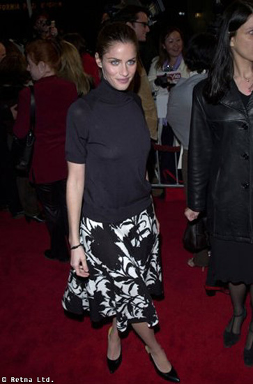 Amanda Peet Photos